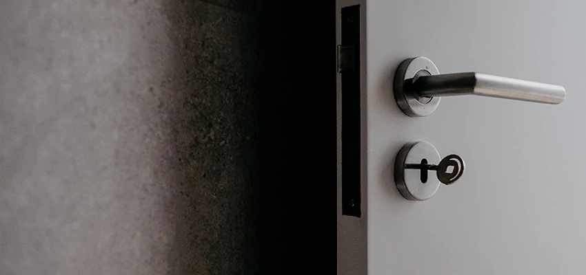 Front Door Handle Repair And Installation in South San Francisco, CA